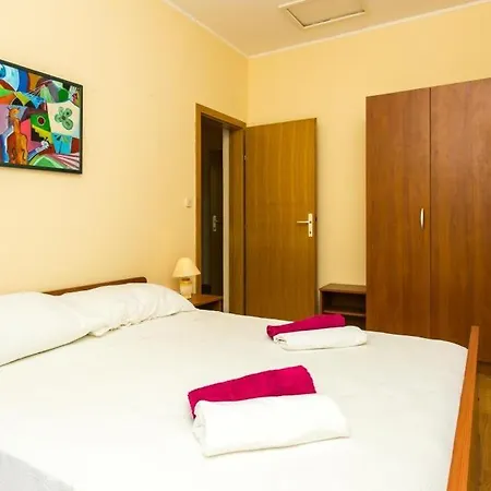 & Braica 3*